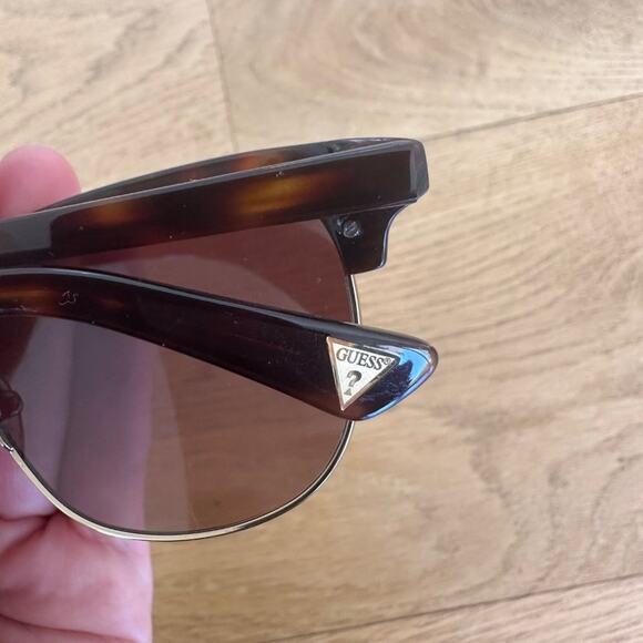Guess GU7414 Sunglasses in Tortoise main image 4